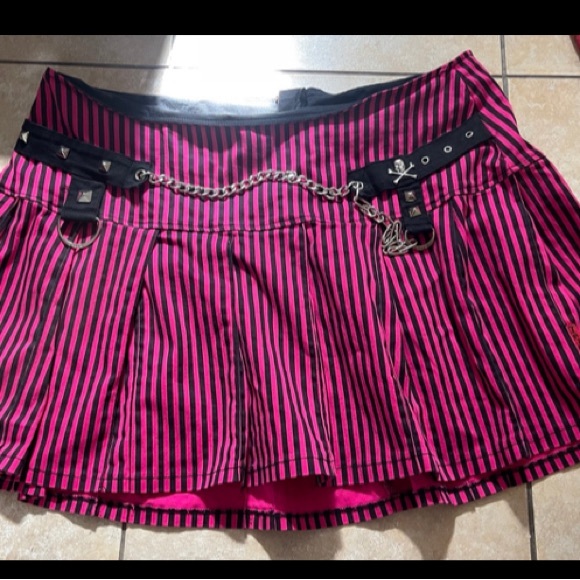 MAJOR TRIPP NYC SKIRT ISO POST!!💓🕷️ - Picture 8 of 9